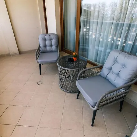 Seaside Serenity - Luxurious Beach-front With A Refreshing Pool * Варна